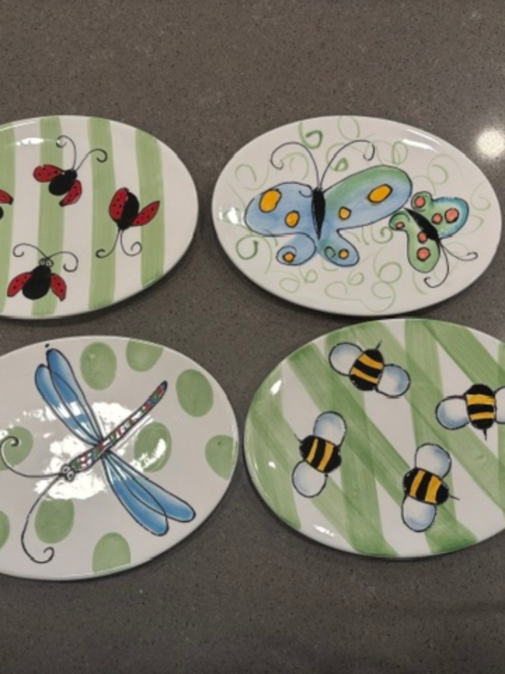 Set of 4 Bug-themed Appetizer or Dessert Plates by Jill Seale – Like New!
